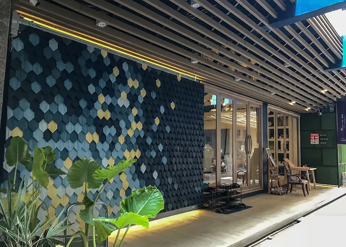 Kinnon Deluxe Coworking Cafe